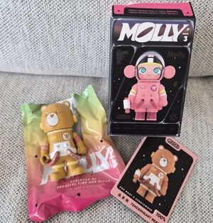 Tender Heart Bear | Pop Mart Mega Space Molly 100% Series 3 Confirmed Blind Box